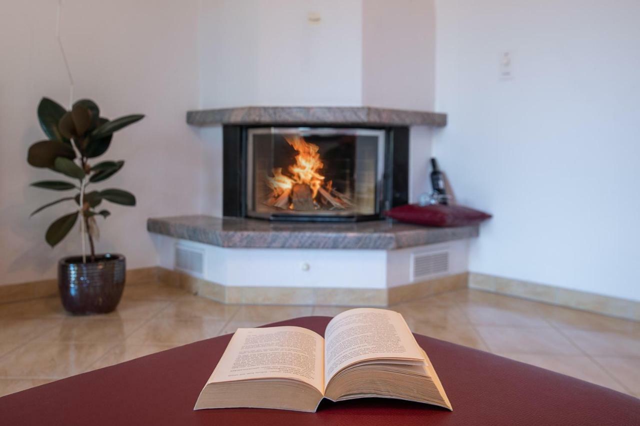 Ferienhaus Joy Ližnjan Екстериор снимка